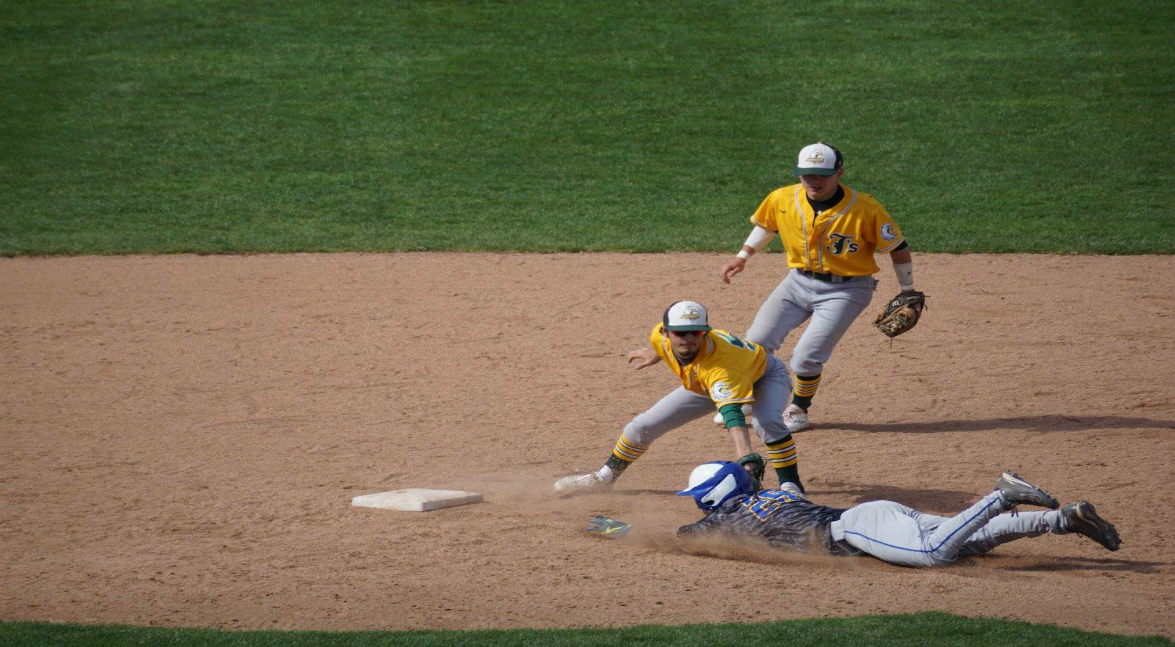 Men's Baseball vs Genesee CC