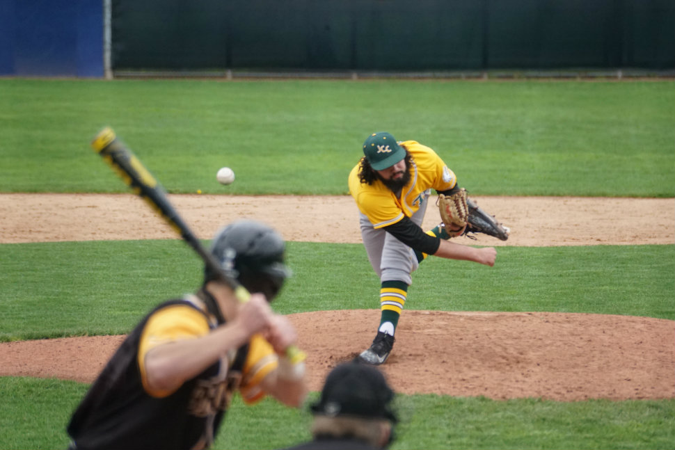 Jayhawks Complete Weekend Sweep Of Broome CC
