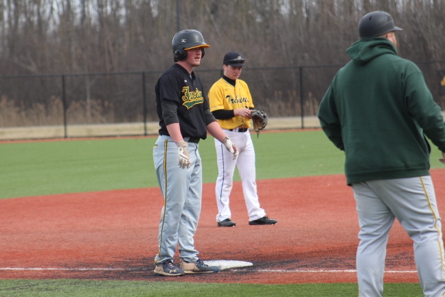 Jayhawks Drop Series To Monroe CC