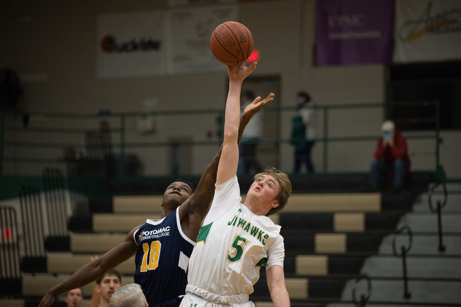 Jayhawks Picks Up Road Win at Jefferson