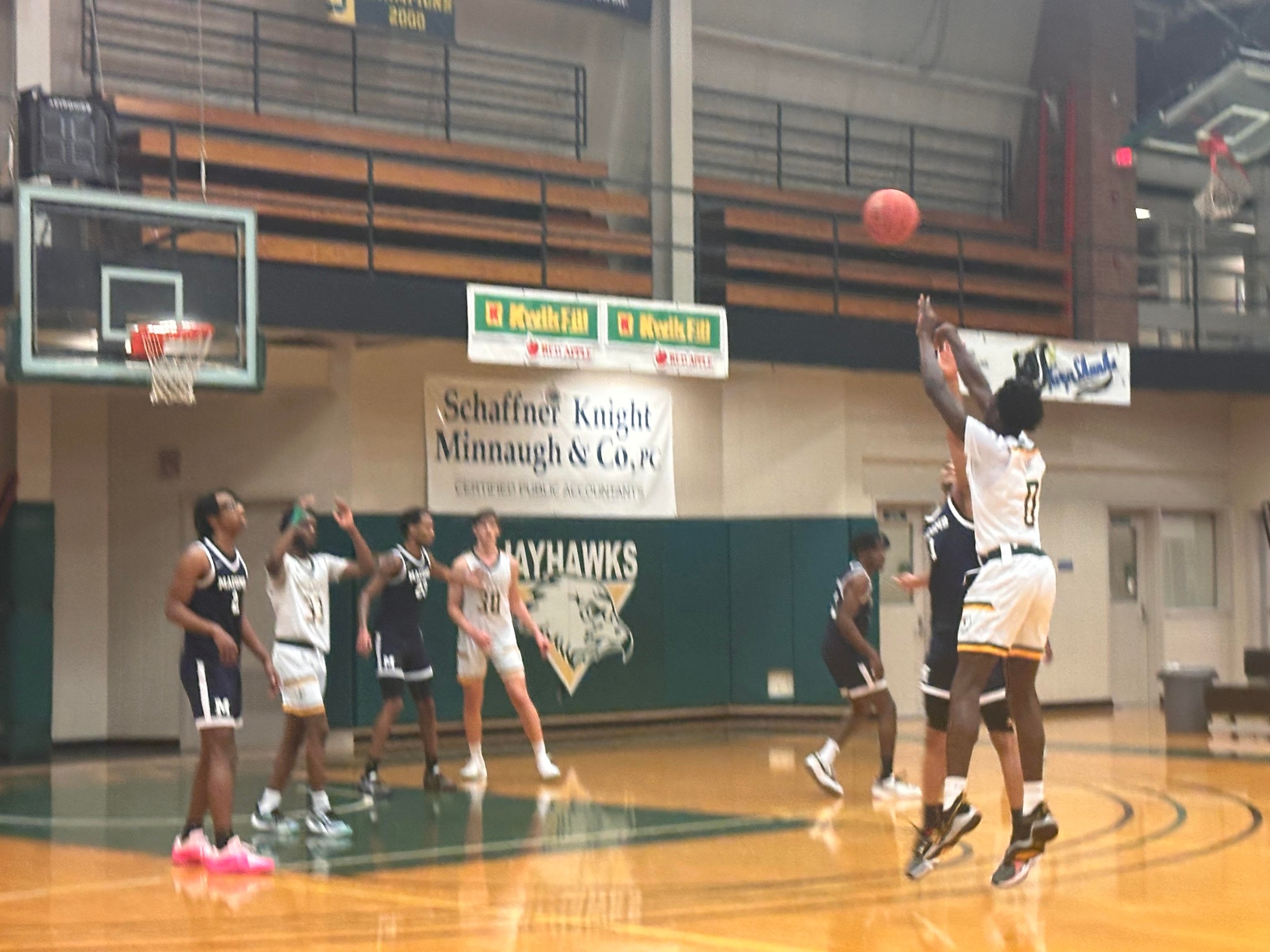 JCC Starts Hot but Cools off in Jim Riggs Classic Opener