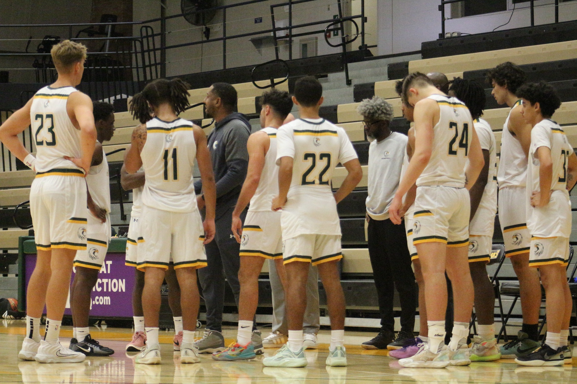 Stagnant Start Sinks Jayhawks in League Opener