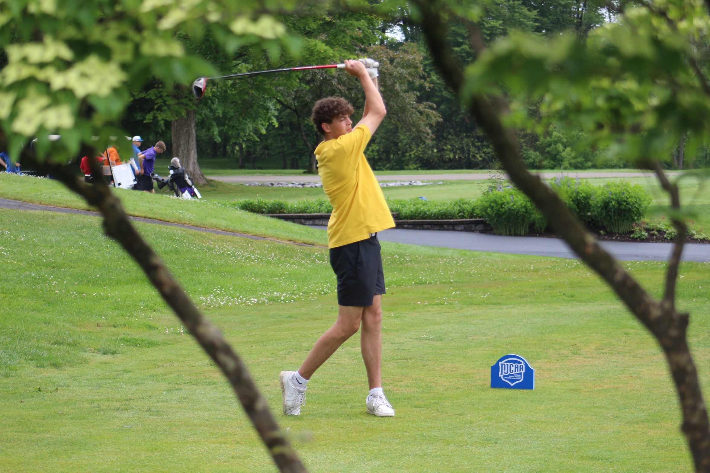 Cole Johnson on the 10th tee at the 2025 national championship.