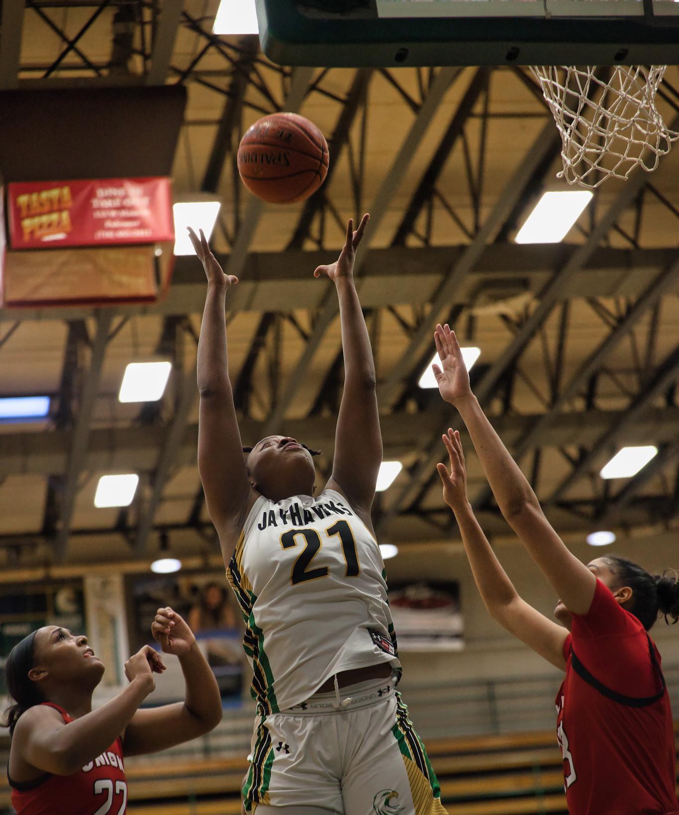 Hicks Has Career Night as Jayhawks Down the Pioneers