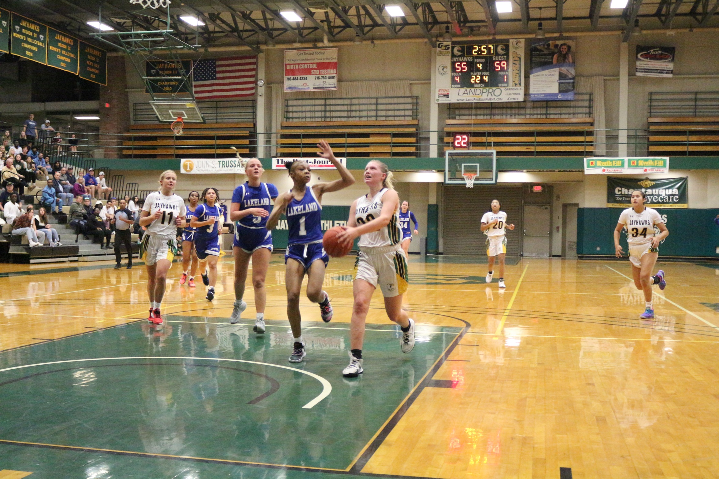 Women's Basketball Moves Onto Region 3 Championship Game