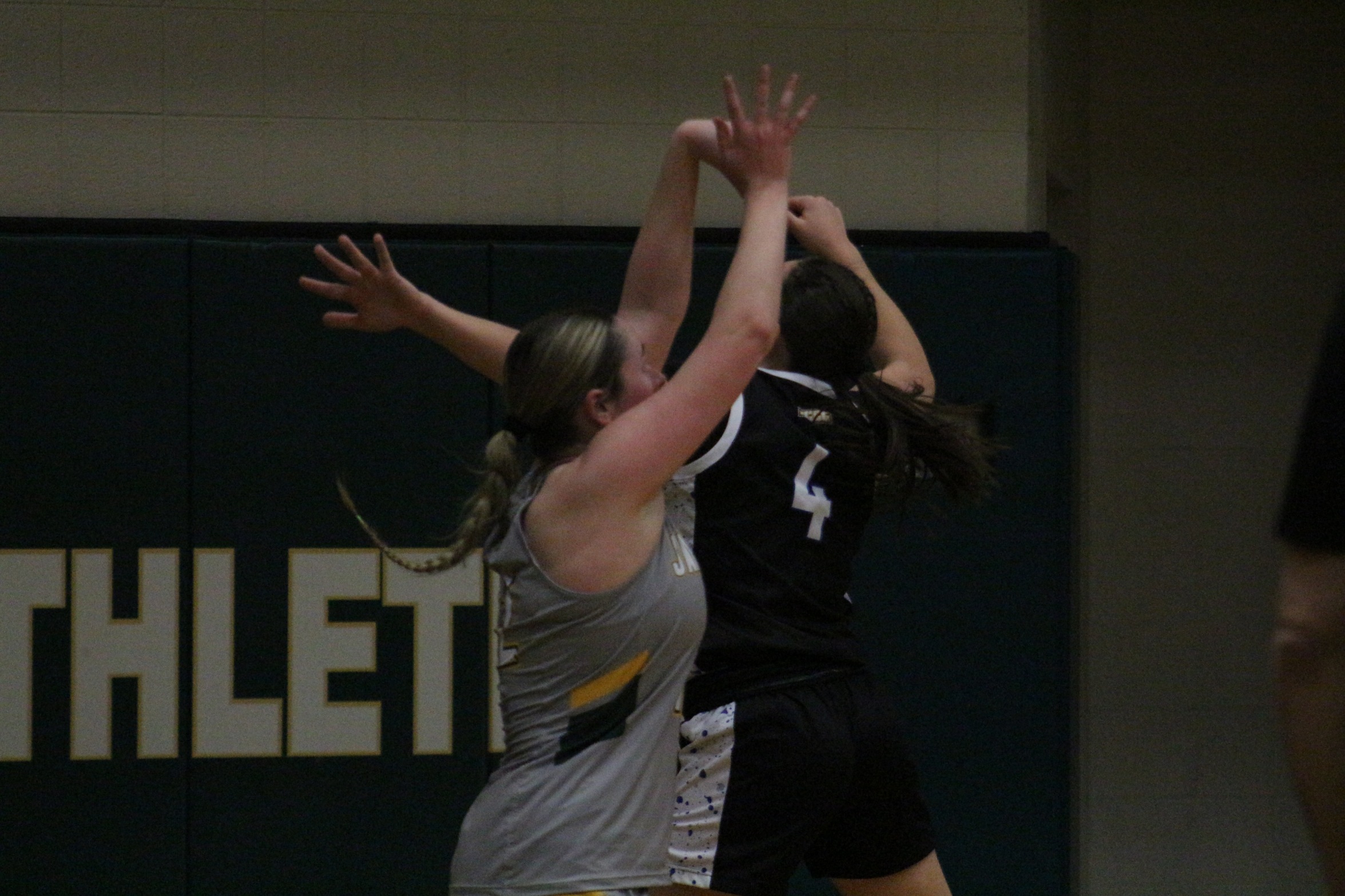 Slow First and Fourth Quarters Clip Jayhawks